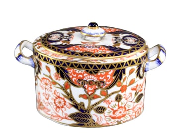 Royal Crown derby Old Imari lidded sugar bowl