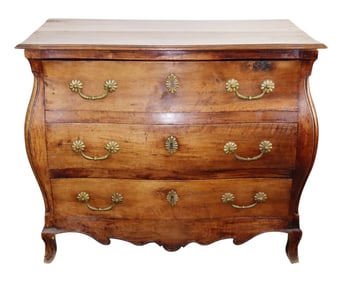 French Louis XV commode bordelaise in walnut
