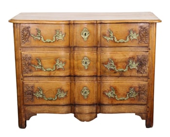 French Louis XV Transitional 3 drawer commode in walnut