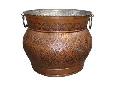 Embossed copper cachepot with handles