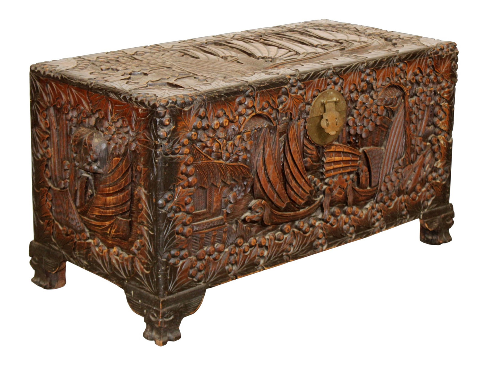 Chinese relief carved trunk: Chinese relief carved trunk. Mid 20th century. 22"h x 19 1/2"w x 40 1/4"d