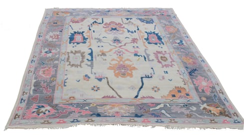 9'9" x 13'10" Turkish Oushak rug