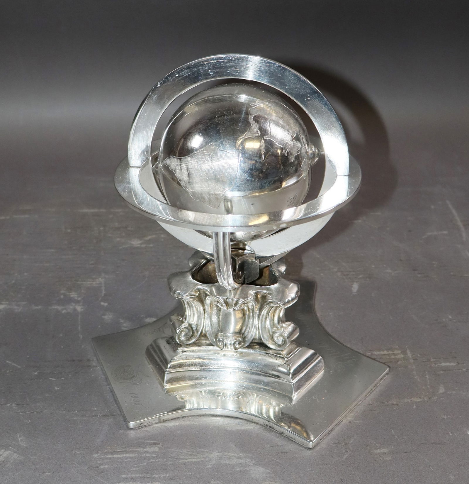 50th Anniversary United Nations desktop globe (1 of 7)