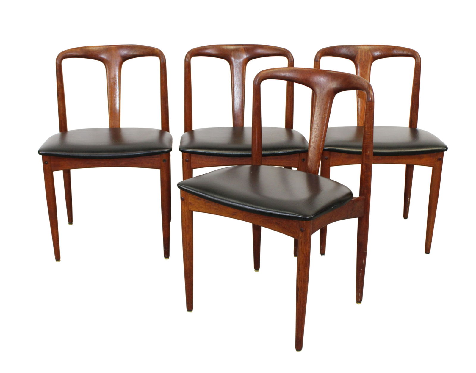 Set of 4 Danish Johannes Andersen for Ulden Mobelfabrick (unmarked) dining chairs (1 of 9)