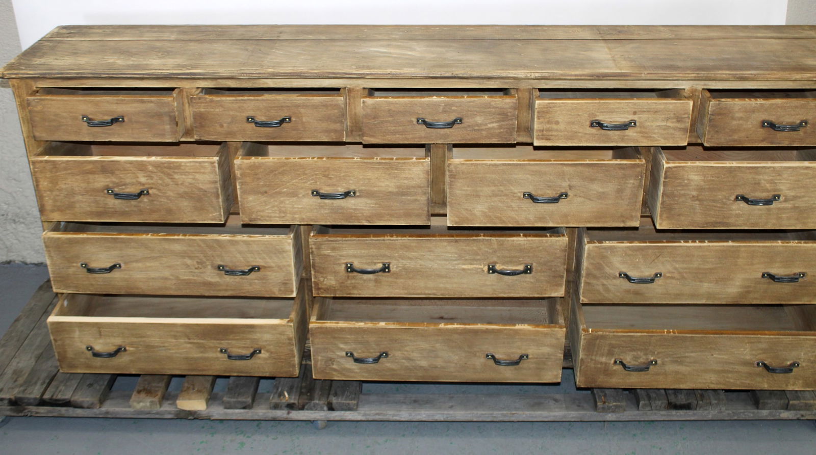 French multi drawer counter in pine - 5