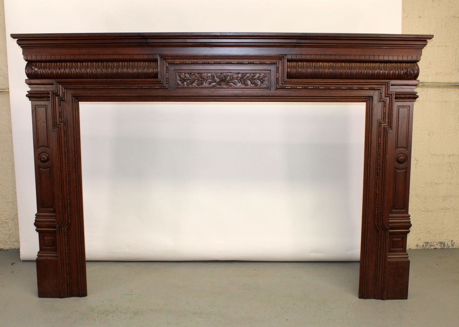 Gregor's Studios, Commodore mantel in pine with custom finish - 2