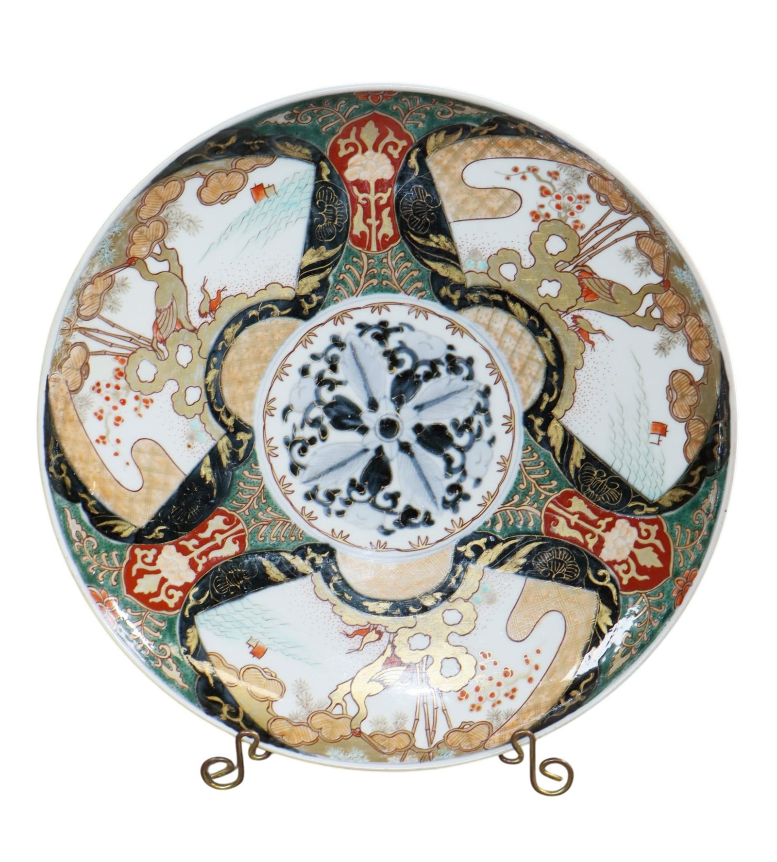Imari round charger plate: Imari round charger plate. 2 1/8"h x 12"dia. Weight: 1.5lbs