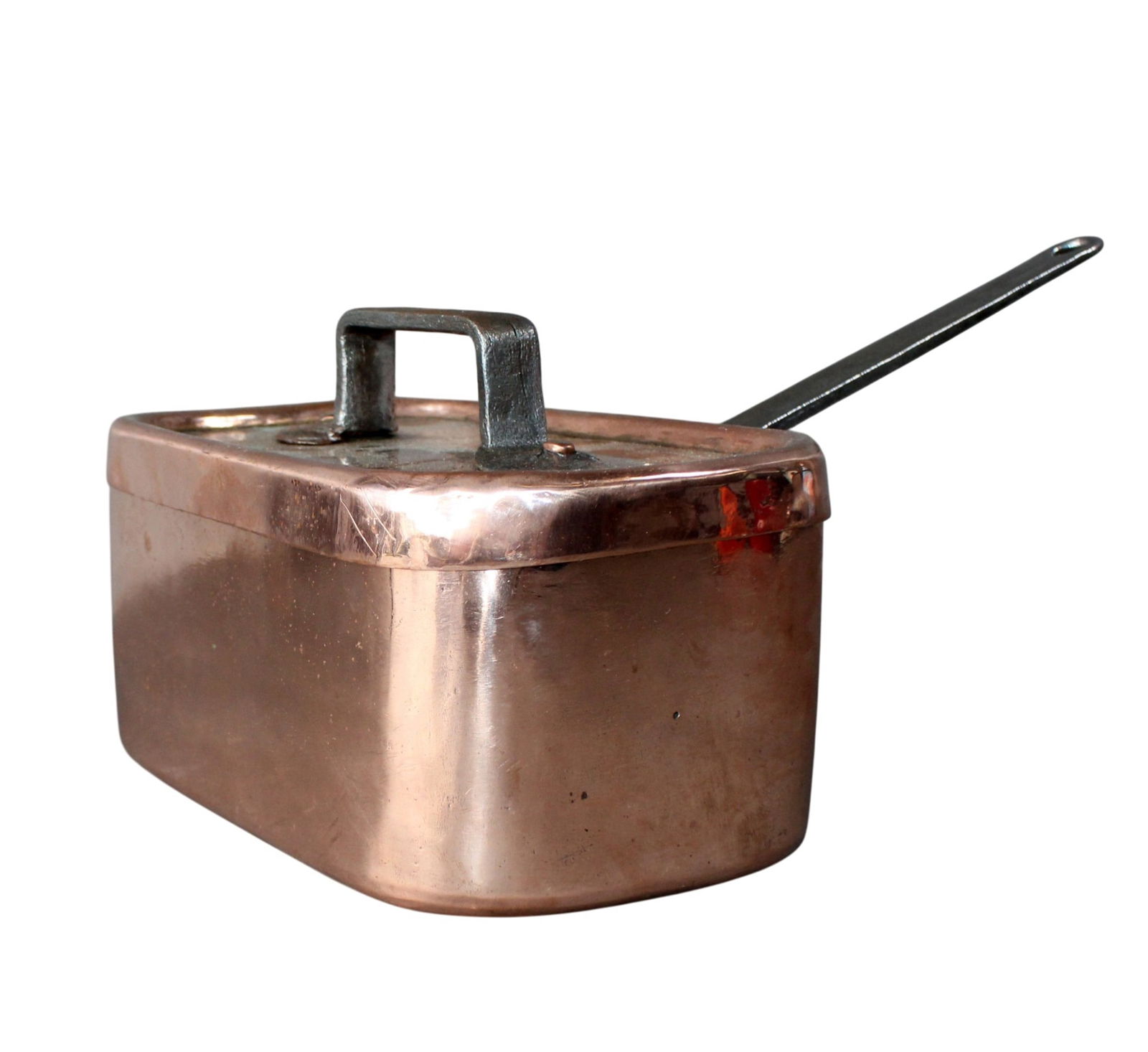 French copper daubiere pot with lid and iron handle: French copper daubiere pot with lid and iron handle 19th century. 6"h x 9 1/2"w x 13 1/2"d. Weight: 3.5lbs