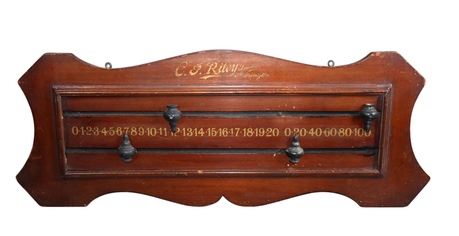 English billiard scoreboard in mahogany: English billiard 2 player scoreboard by E.J. Riley Accrington. Iin mahogany. Early 20th century. 10 1/4" x 27 1/4"w. Weight: 1.5lbs