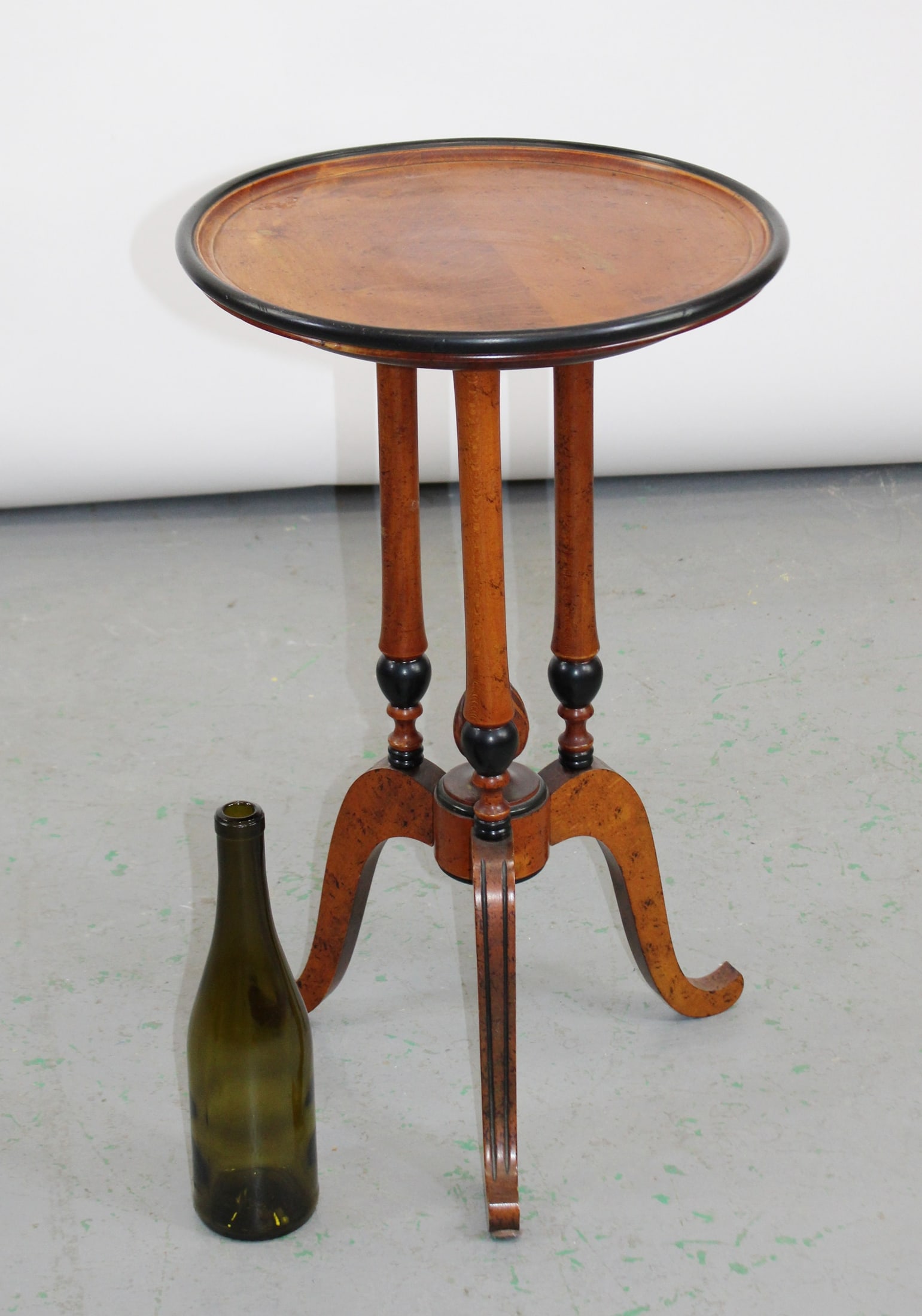 French tripod gueridon table - 3