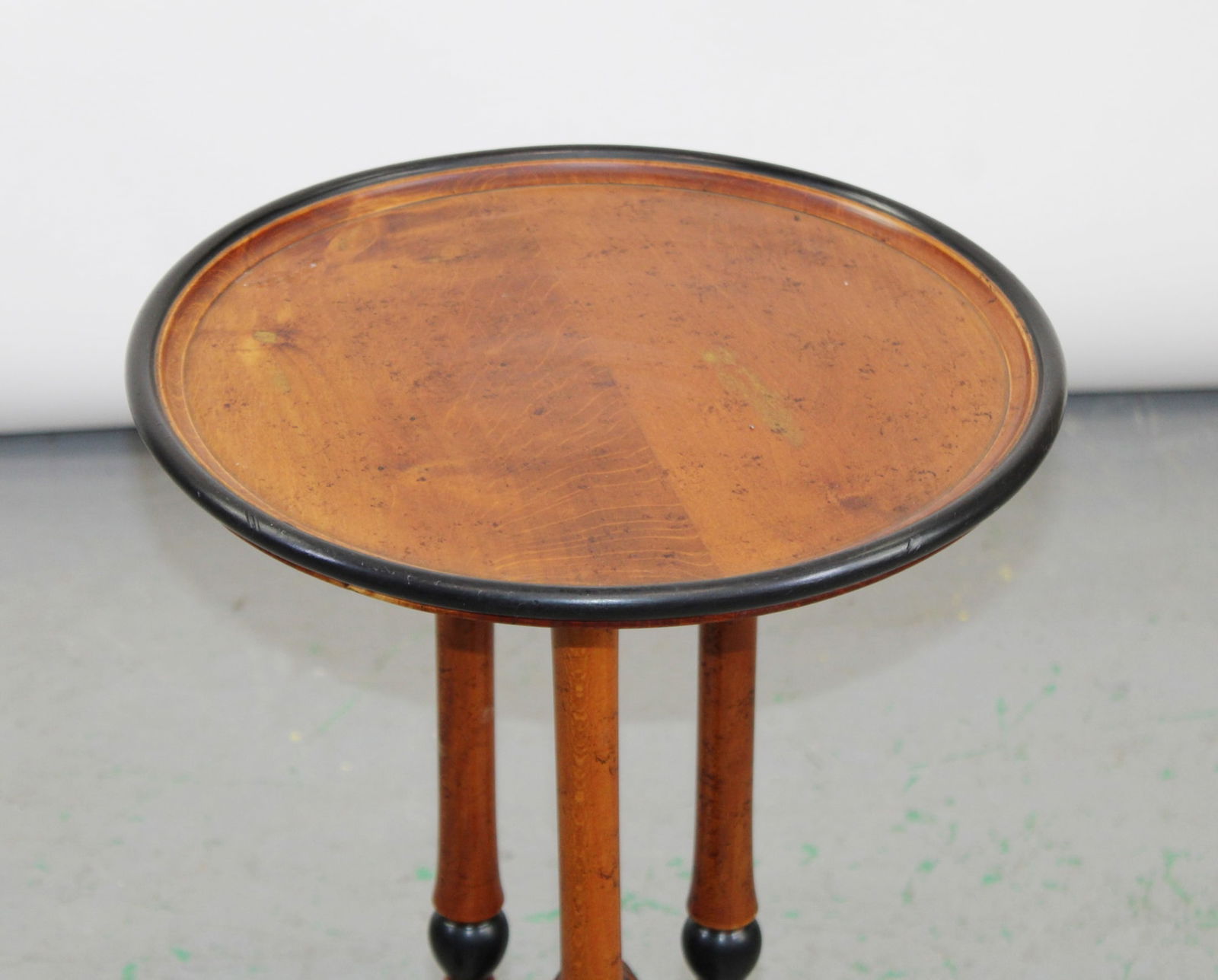 French tripod gueridon table - 4