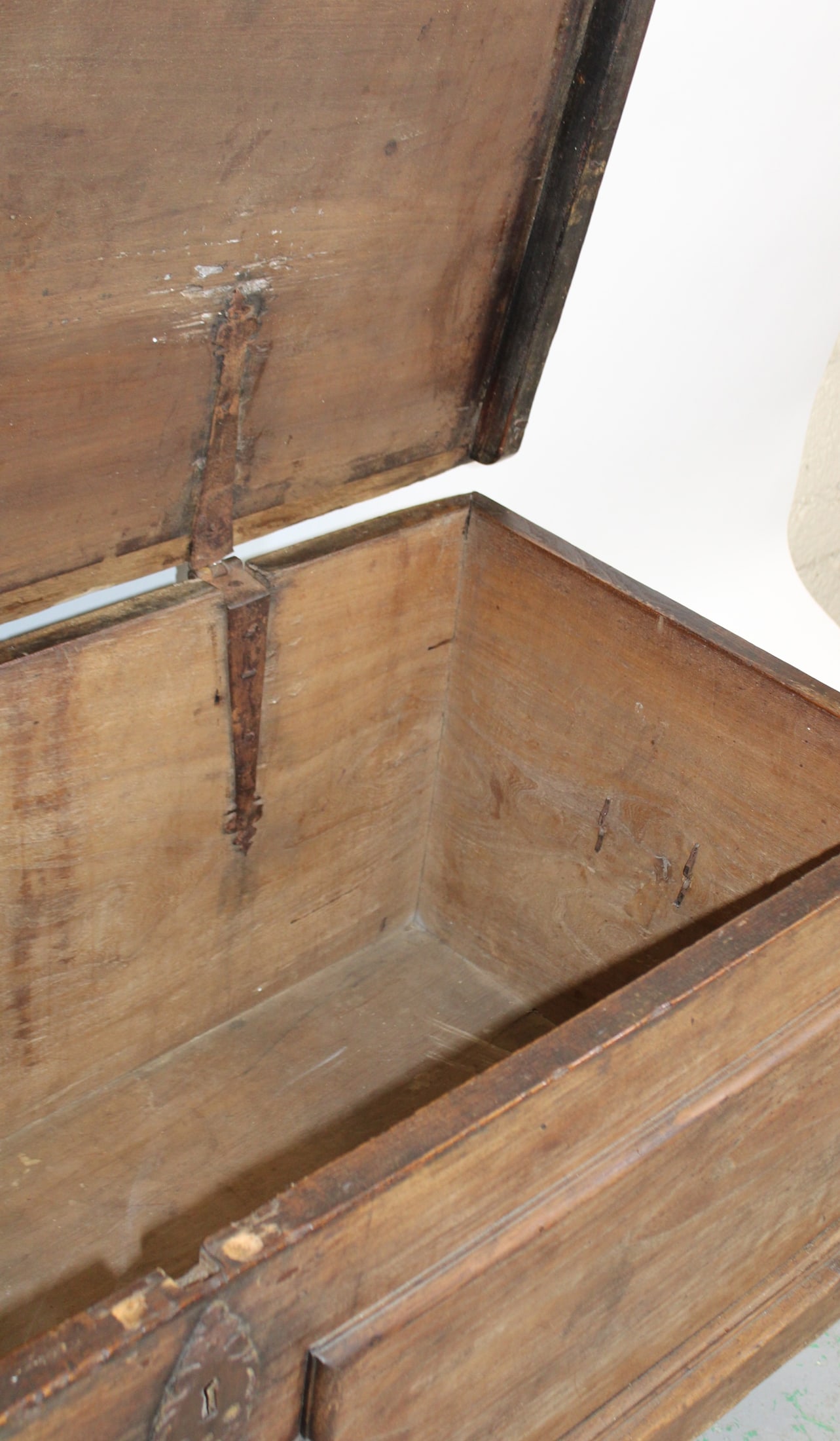 French trunk in walnut - 8