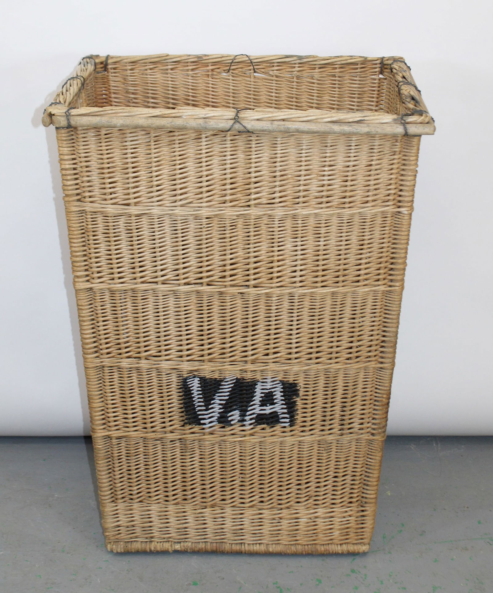 French wicker bread basket - 6
