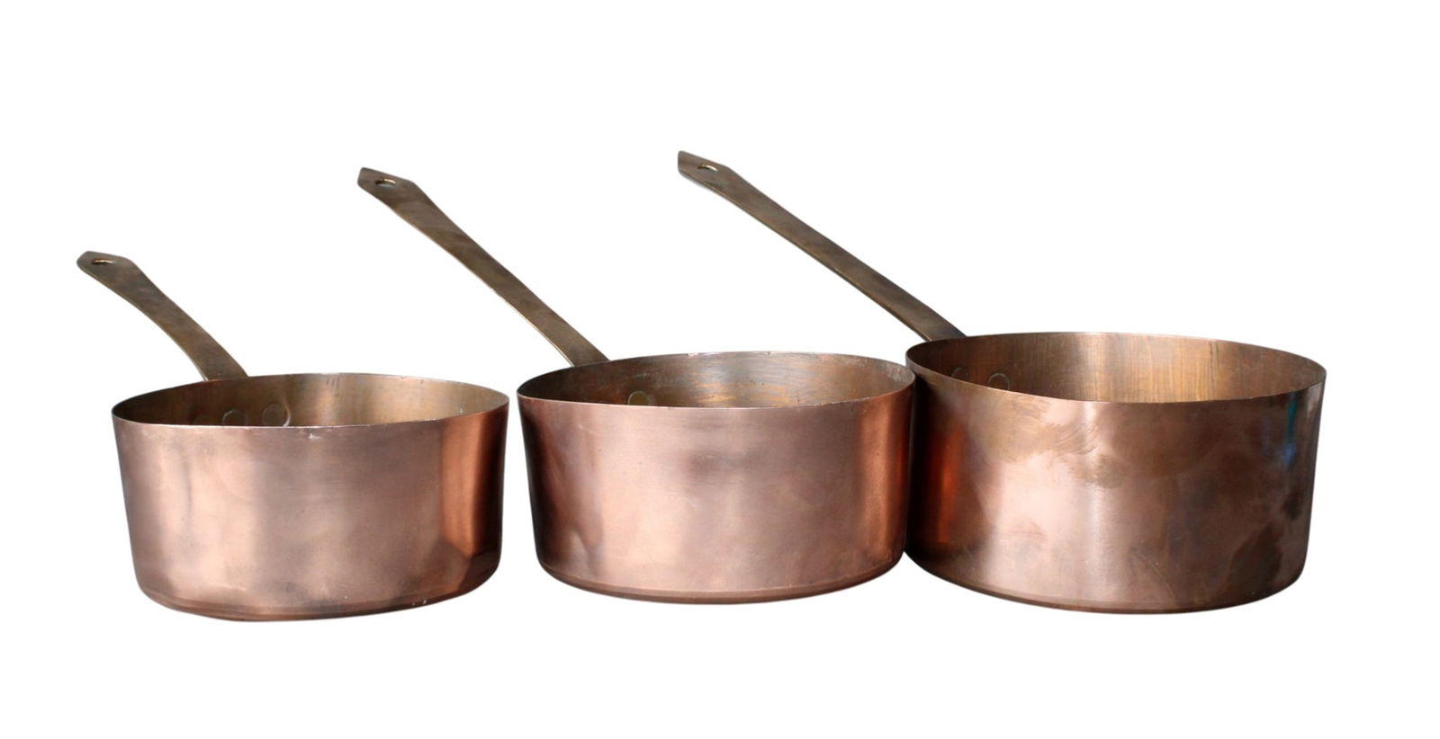 Lot of 3 French copper pots with brass handles: Lot of 3 French copper pots with brass handles. Rangle: 5 1/2"h x 15 1/2"w x 7 1/2"dia - 7 1/2"h x 20"w x 8 1/2"dia. Weight: 7lbs total