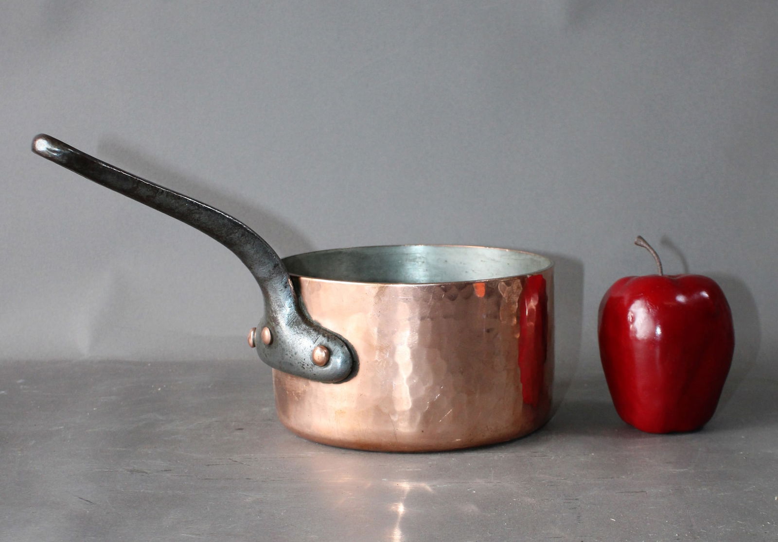 French hammered copper pot - 2