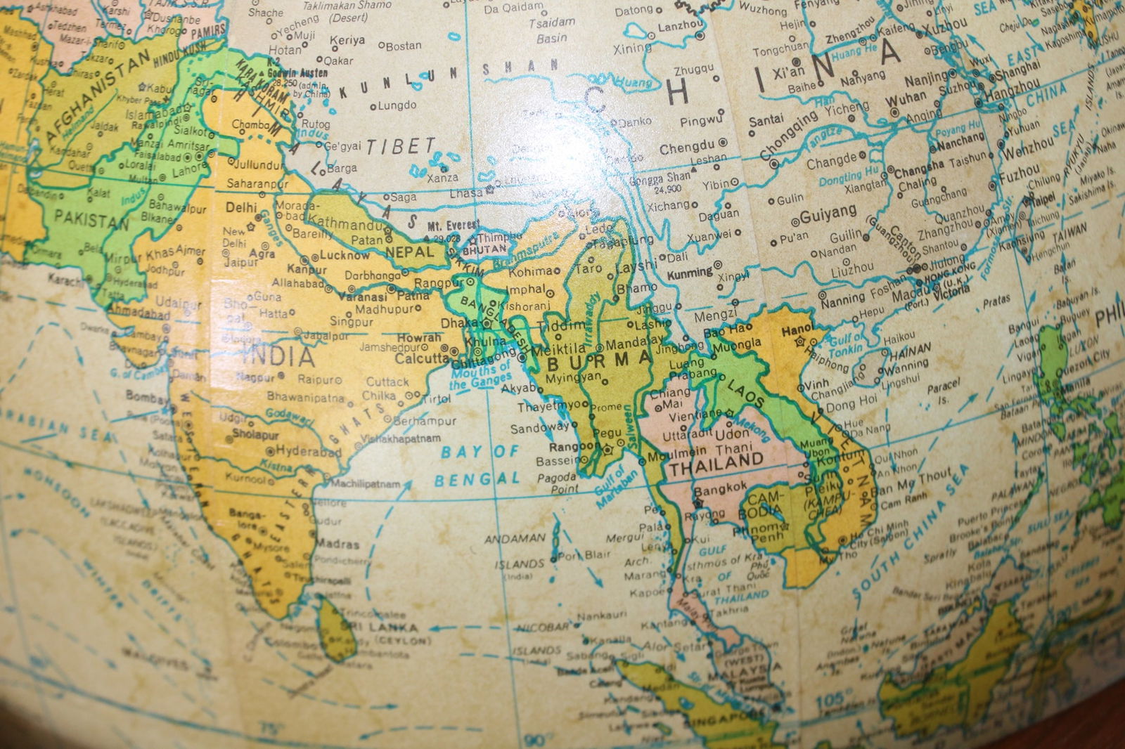 Replogle Heirloom world globe on stand - 11