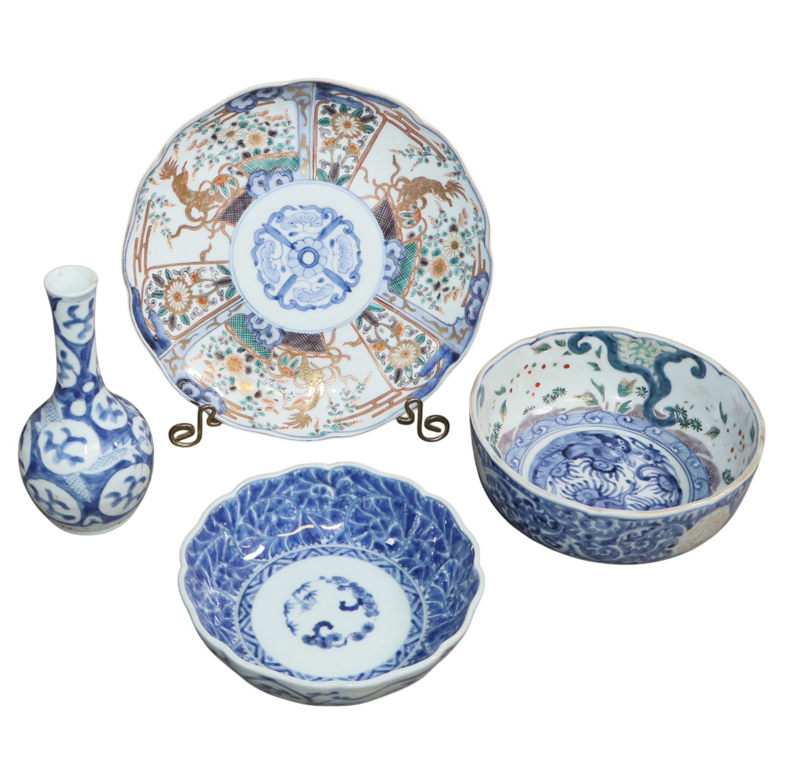 Lot of 4 pieces Japanese Imari: 1 vase, 2 bowls, 1 round dish (1 of 12)
