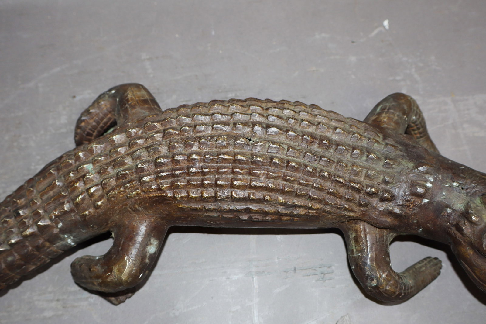 Bronze crocodile statue - 10