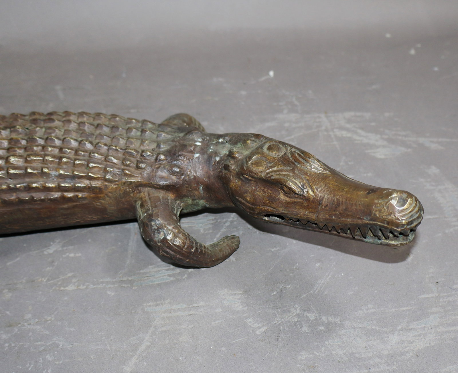 Bronze crocodile statue - 3