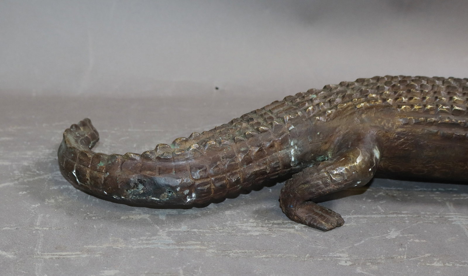 Bronze crocodile statue - 8