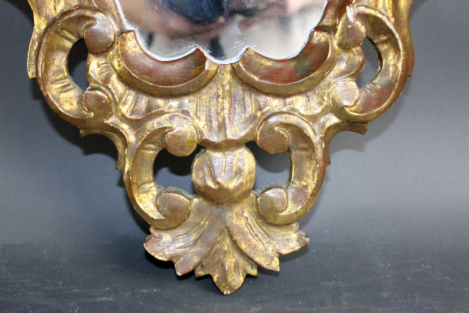 Italian Rococo golf leaf shield form mirror - 7