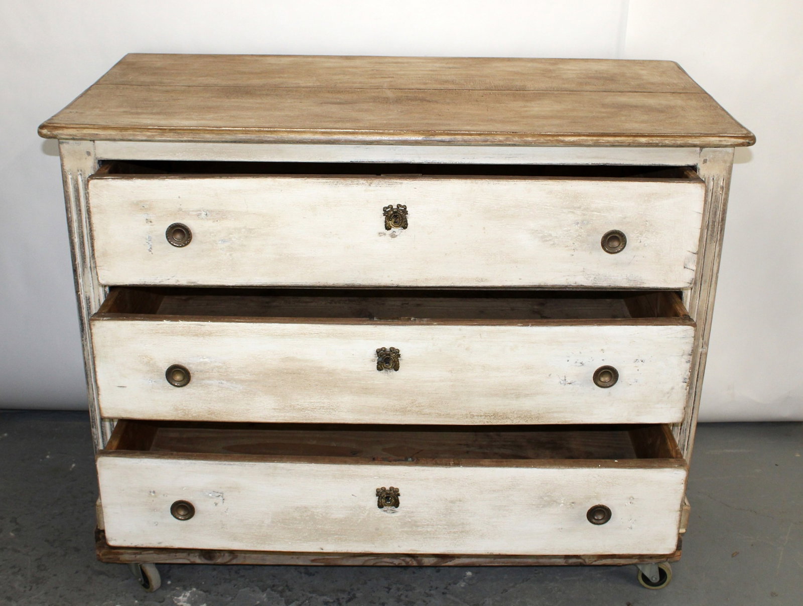 French Transitional 3 drawer commode - 5