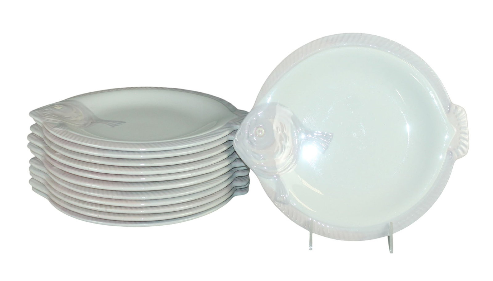 Set of 12 French Longwy fish plates (1 of 11)