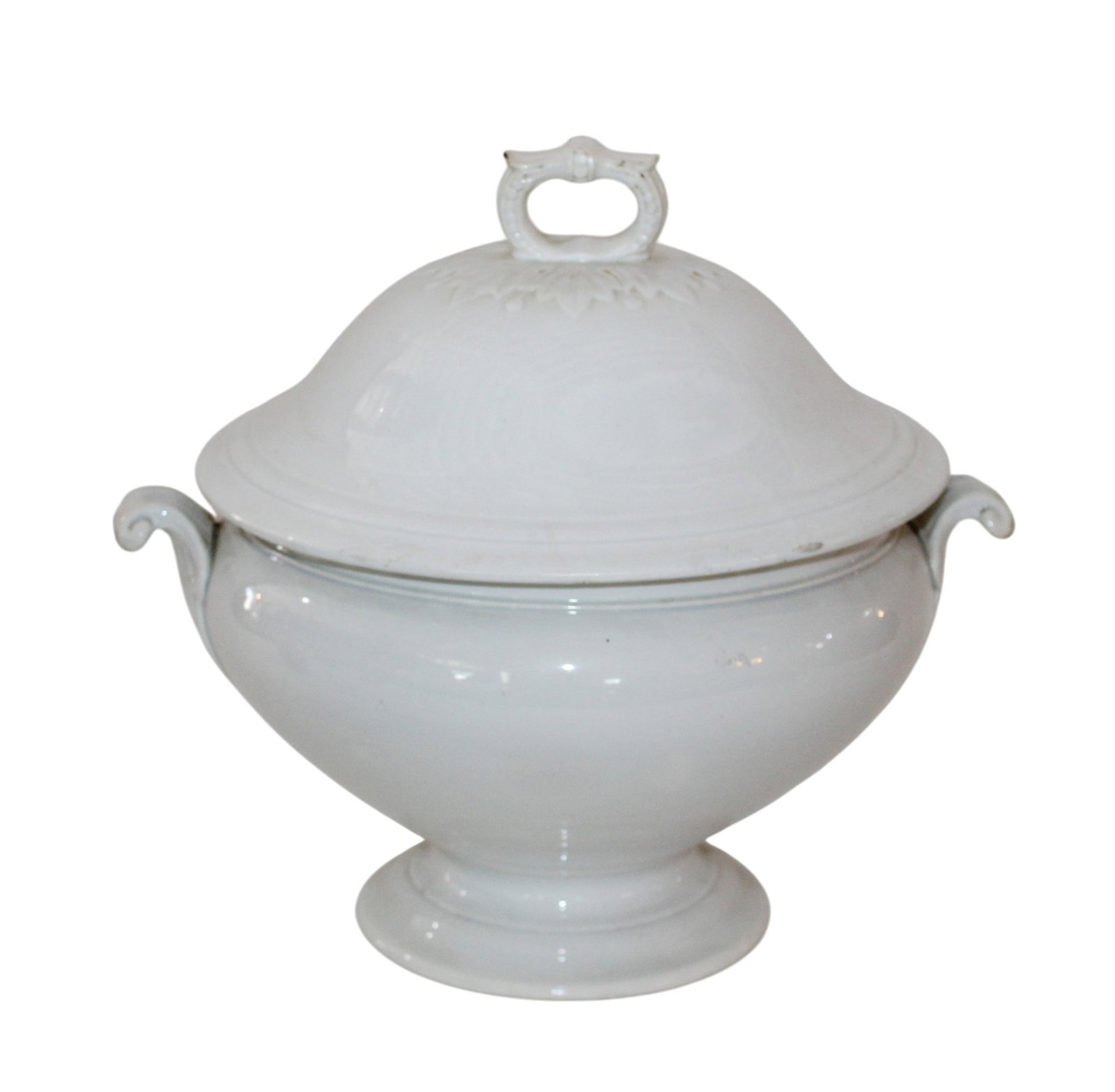 Belgian ceramic lidded soup tureen: Belgian ceramic lidded soup tureen. 12"h x 14"w overall.