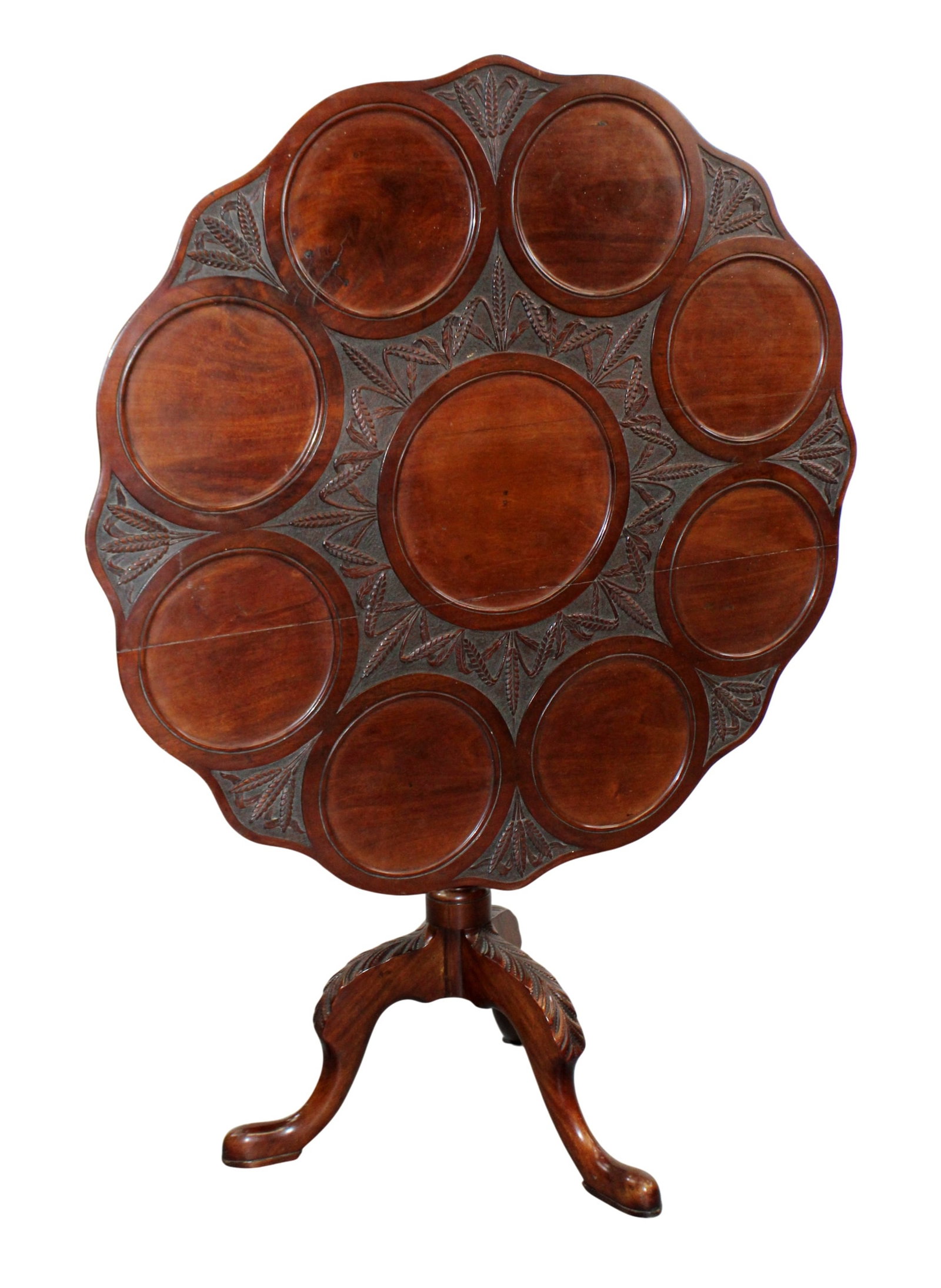 Georgian style mahogany pie crust edge tilt top supper table (1 of 10)