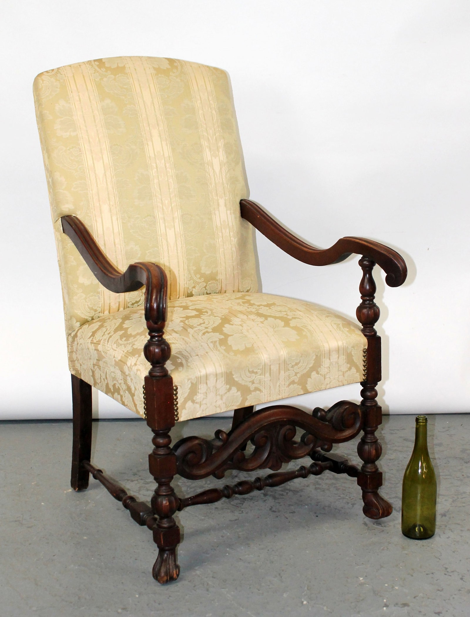 French carved walnut armchair with turned legs (1 of 5)