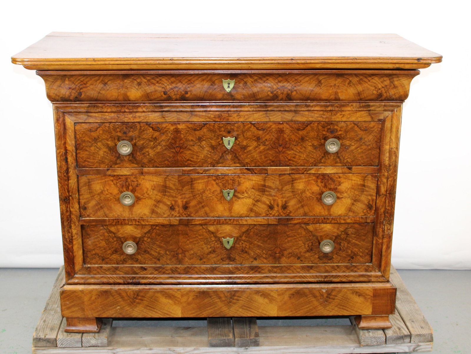 French Louis Philippe commode in burl walnut (1 of 8)