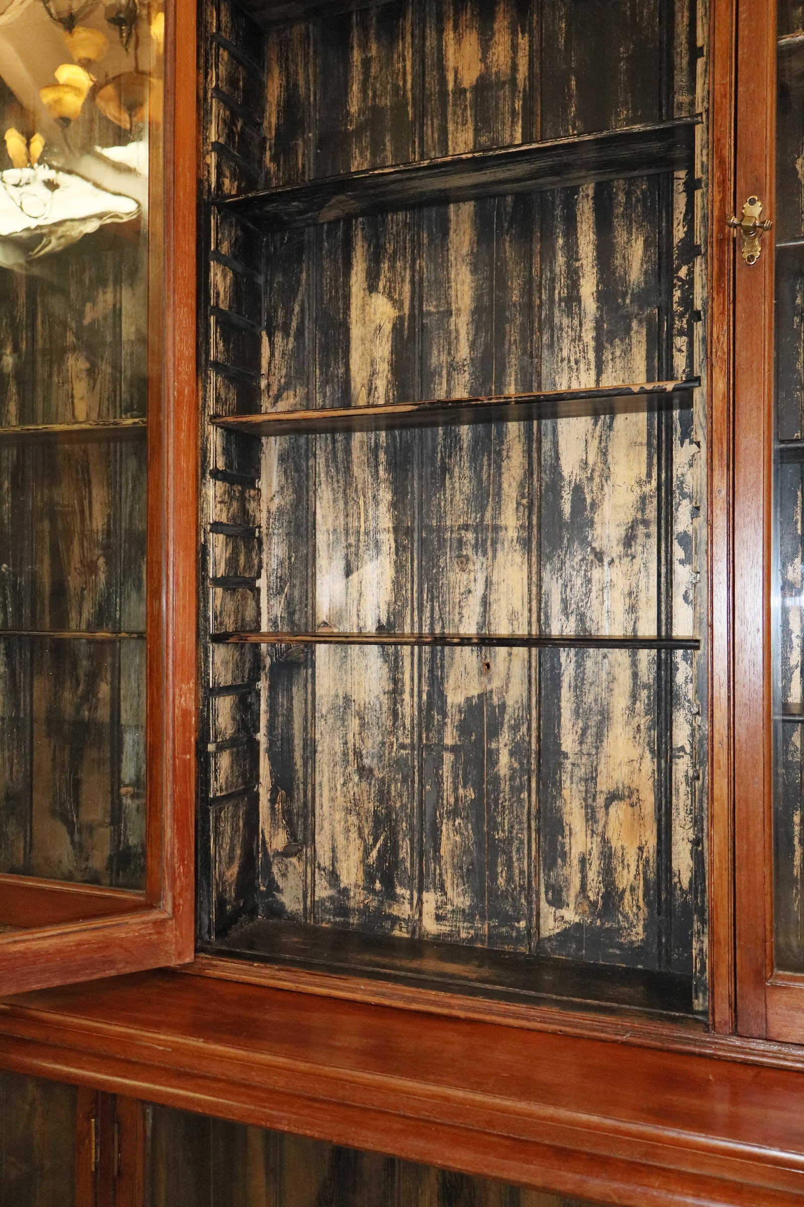 English pharmacy cabinet/bookcase with glass paned doors in mahogany - 4