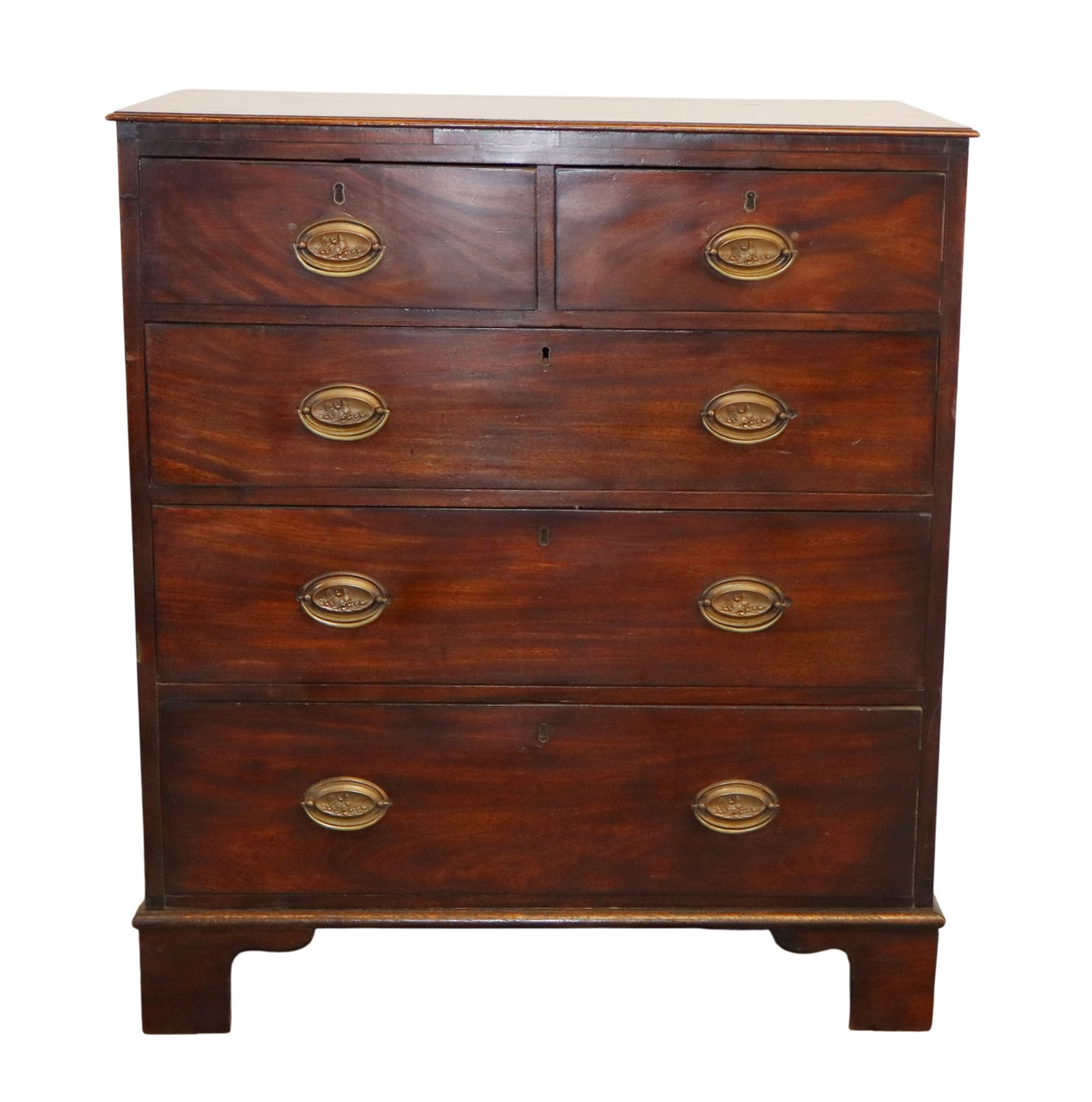 English Regency 2 over 3 drawer chest in mahogany: English Regency 2 over 3 drawer chest in mahogany. 19th century. 40 5/8"h x 36 1/4"w x 19 1/4"d