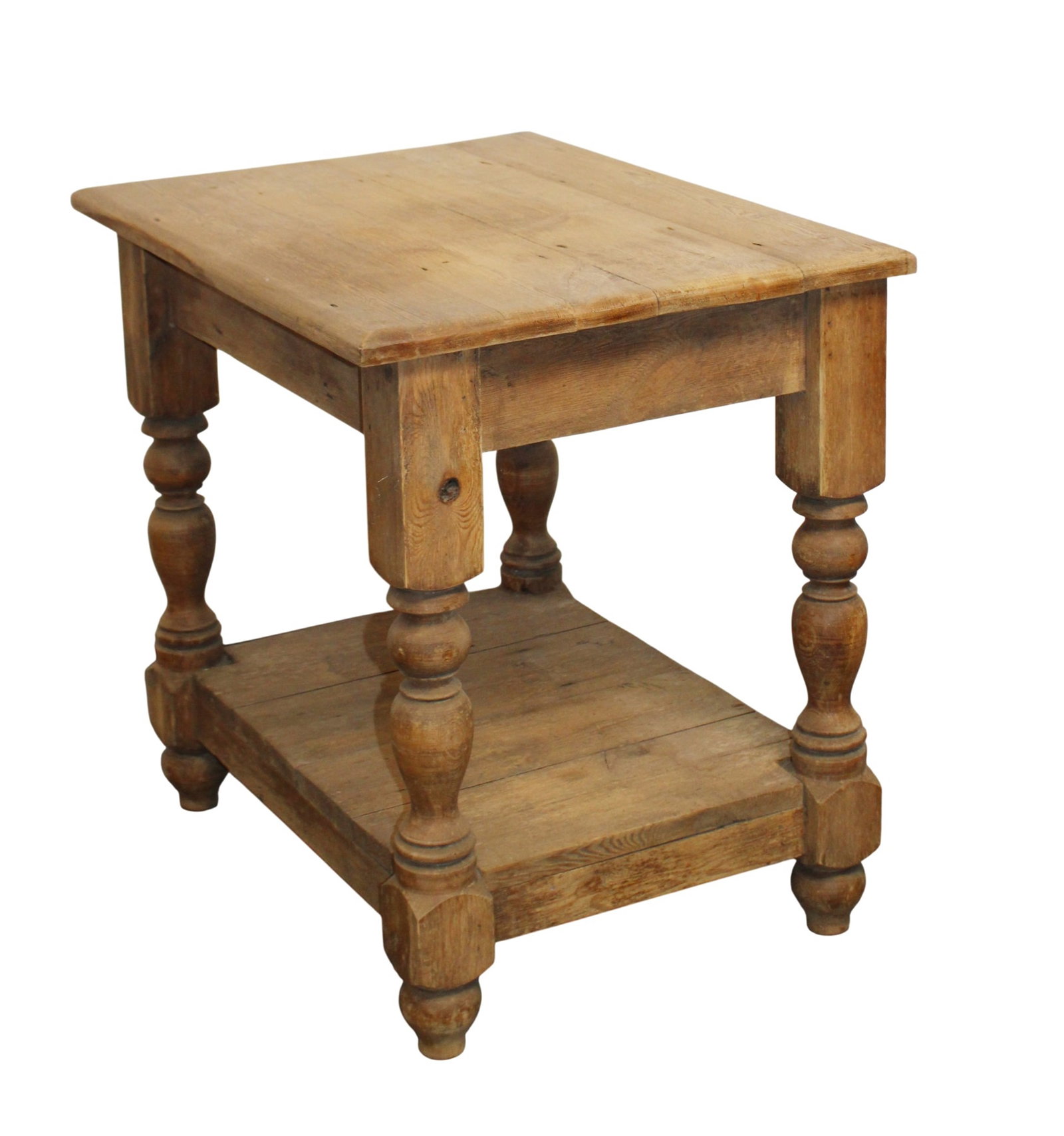 Side table in pine on turned legs with lower shelf (1 of 5)