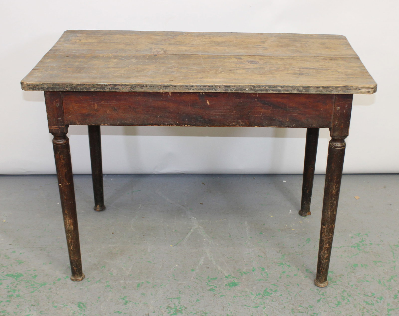 French distressed pine side table - 2