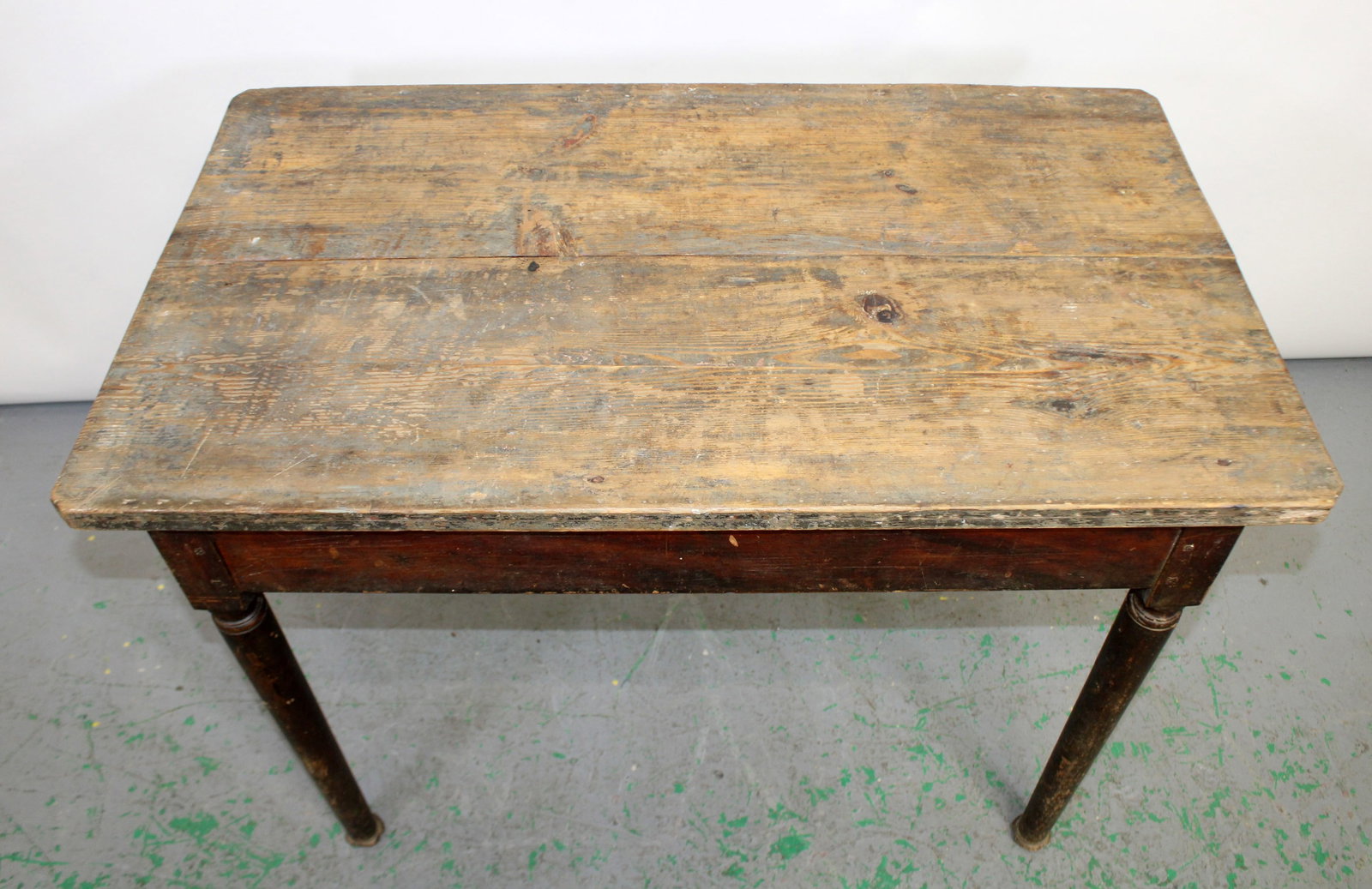 French distressed pine side table - 3