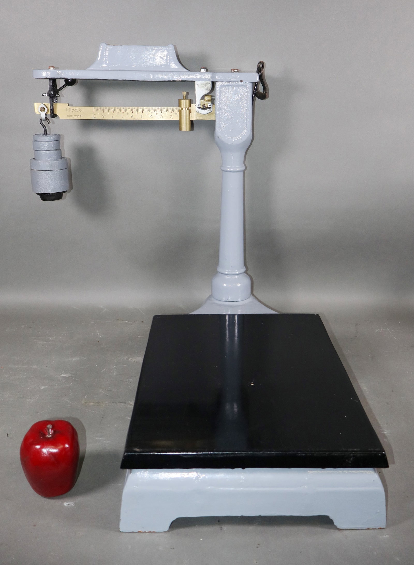 Antique platform scale with weights - 2