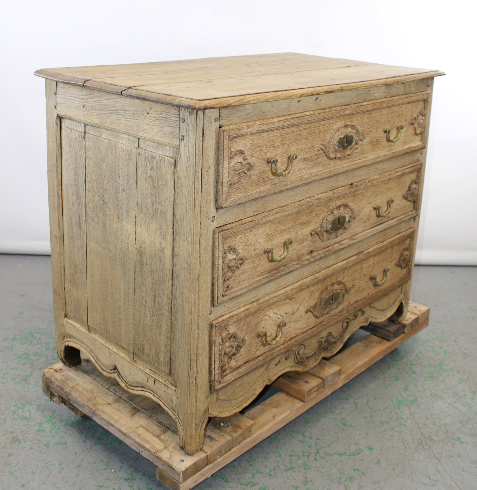 Belgian bleached oak 3 drawer commode - 3