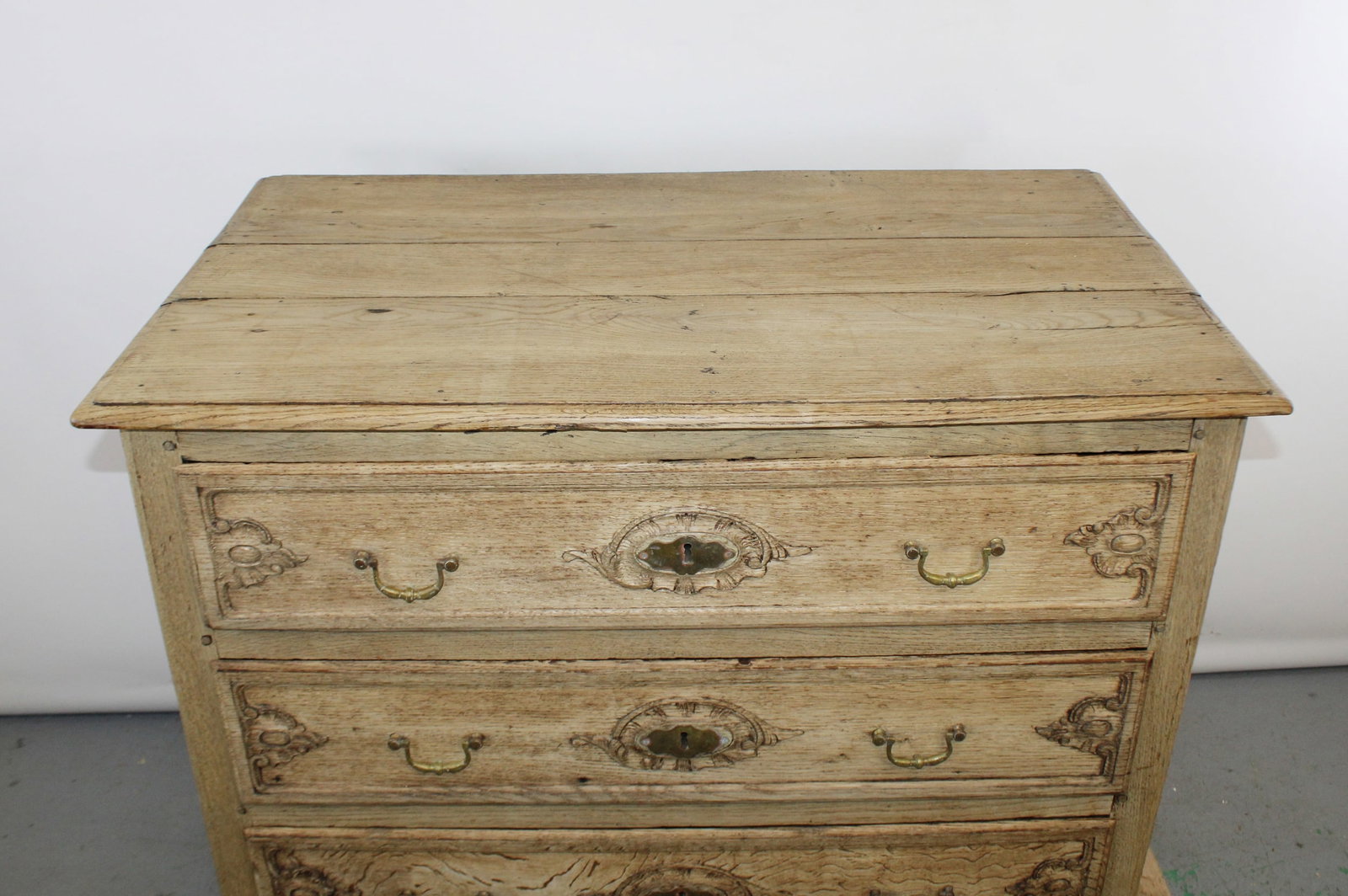 Belgian bleached oak 3 drawer commode - 4