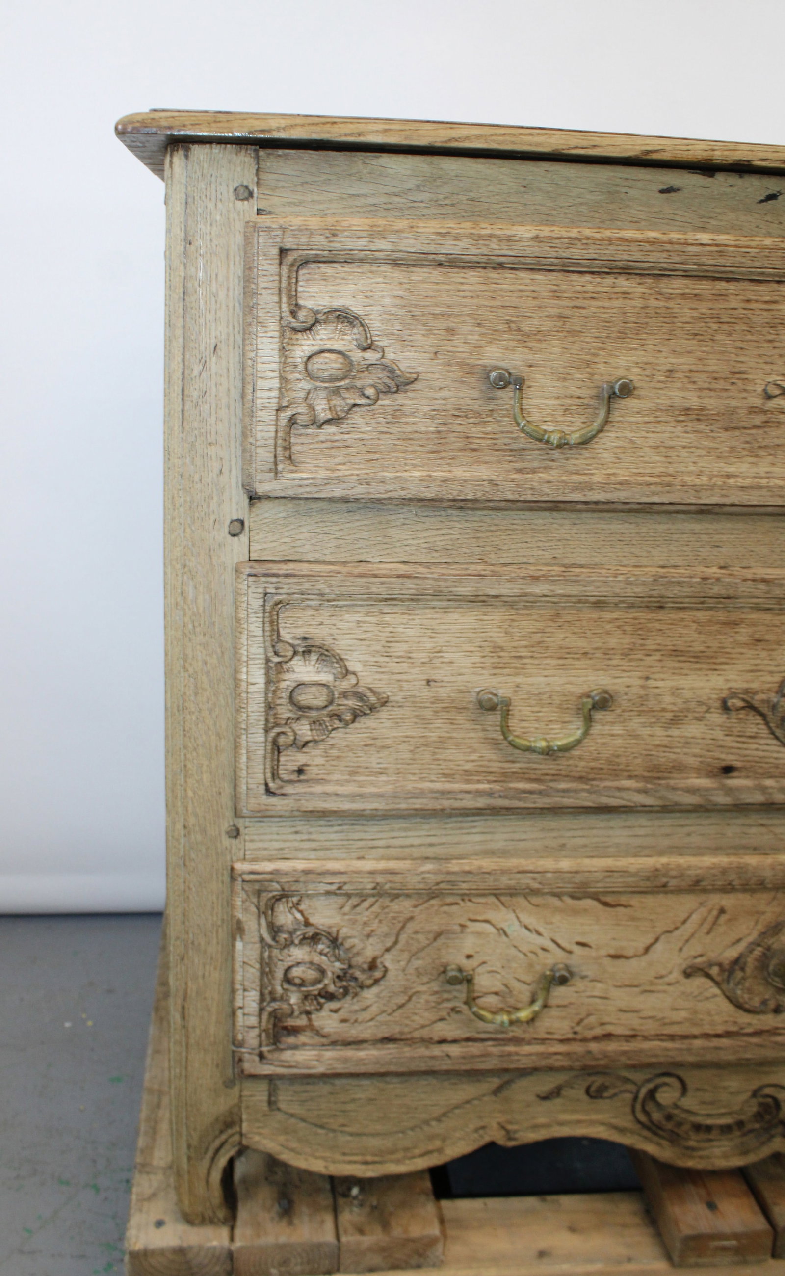 Belgian bleached oak 3 drawer commode - 5