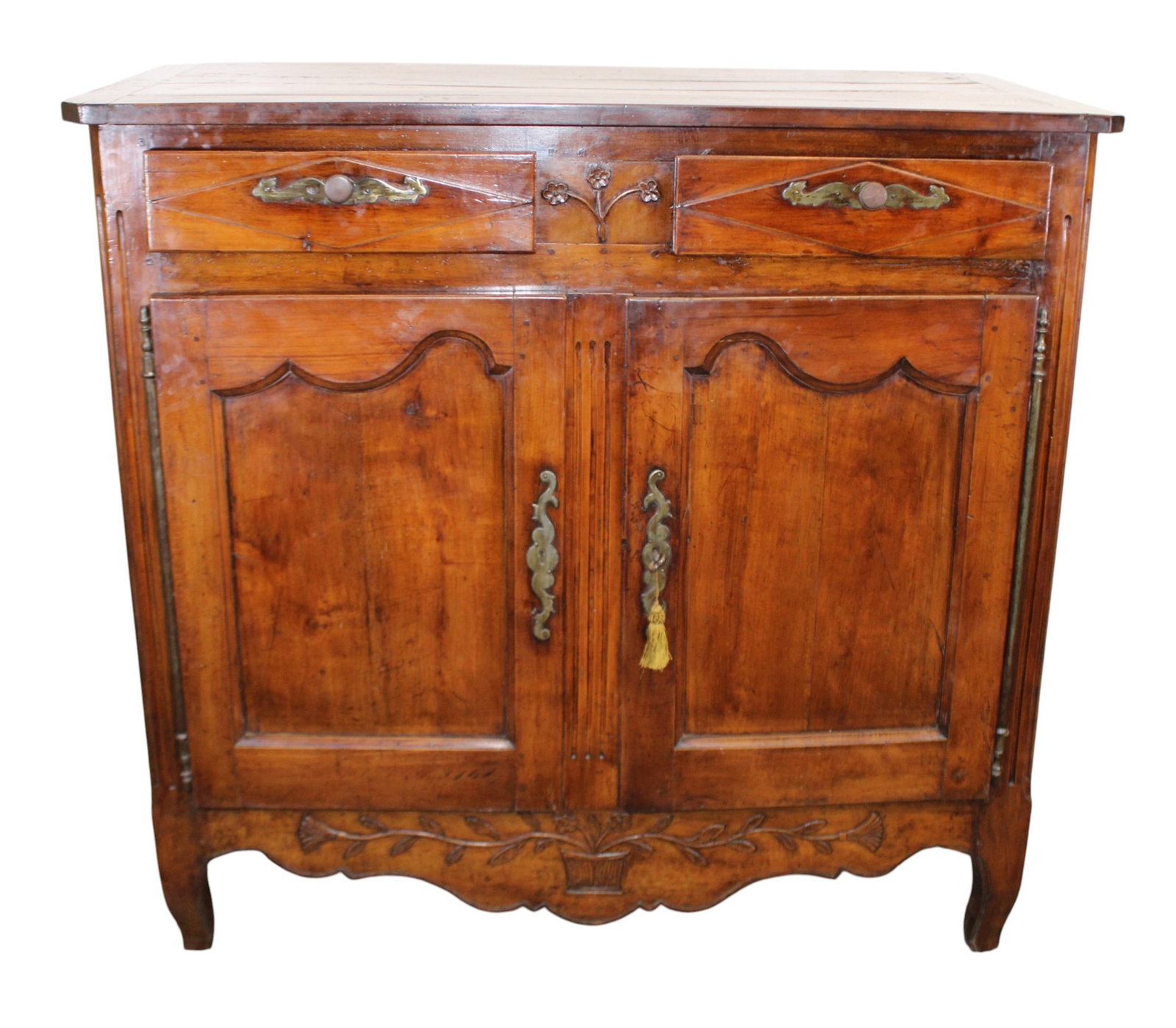 French Provincial 2 door 2 drawer buffet bas in walnut (1 of 13)