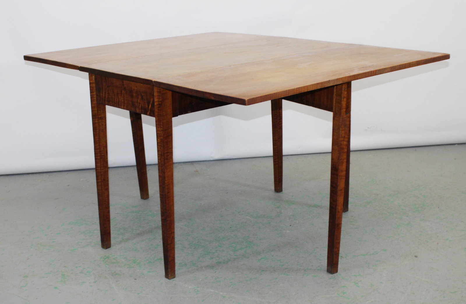 American drop side table in maple - 7
