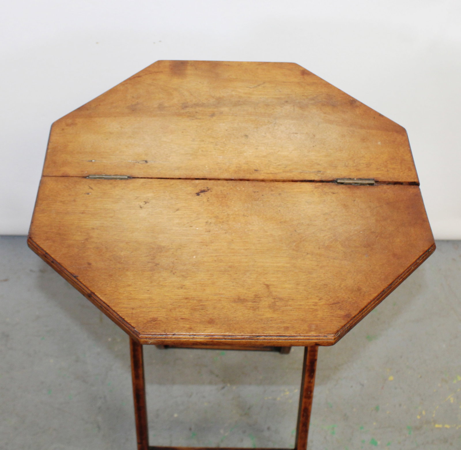 American petite folding side table - 5