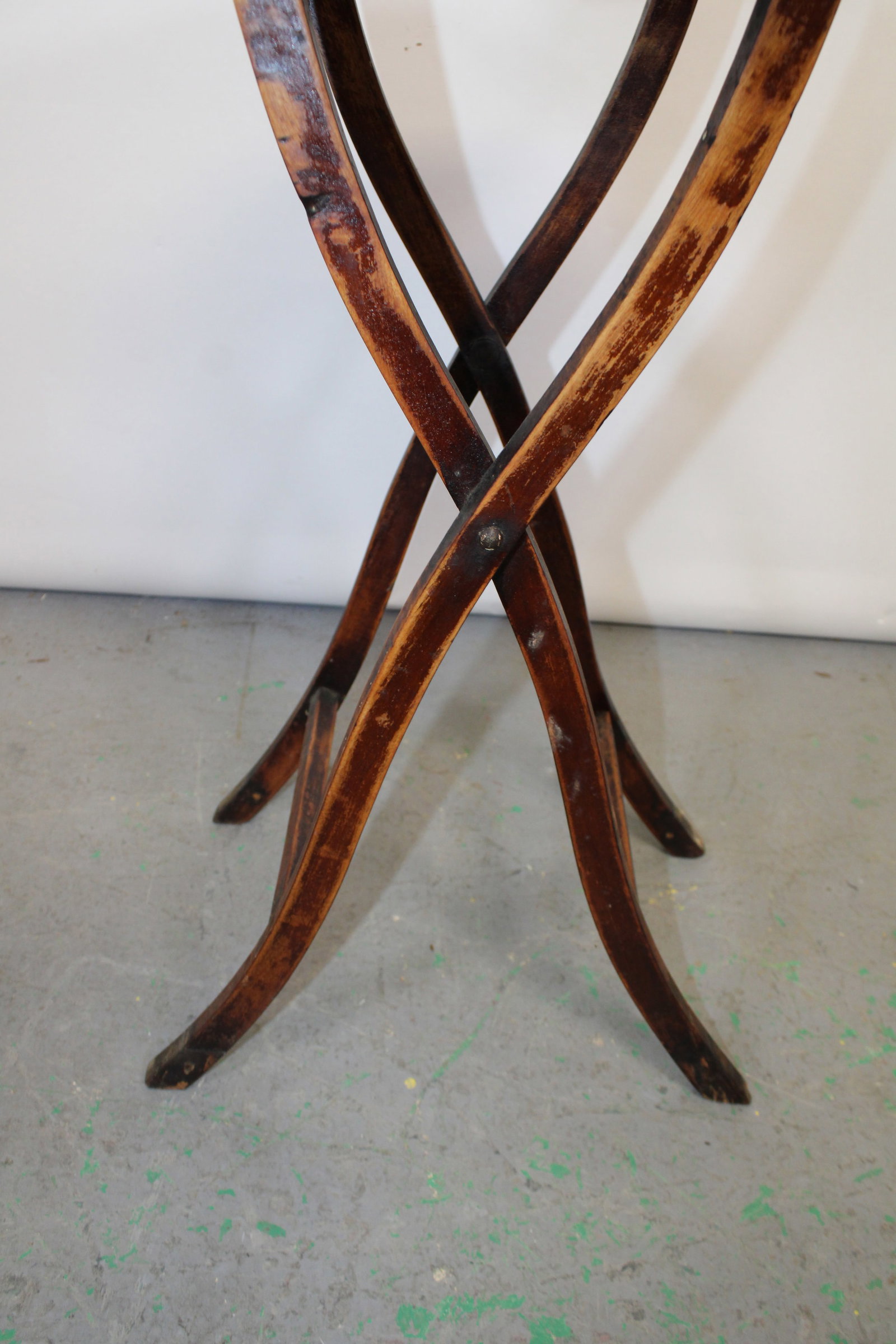 American petite folding side table - 8