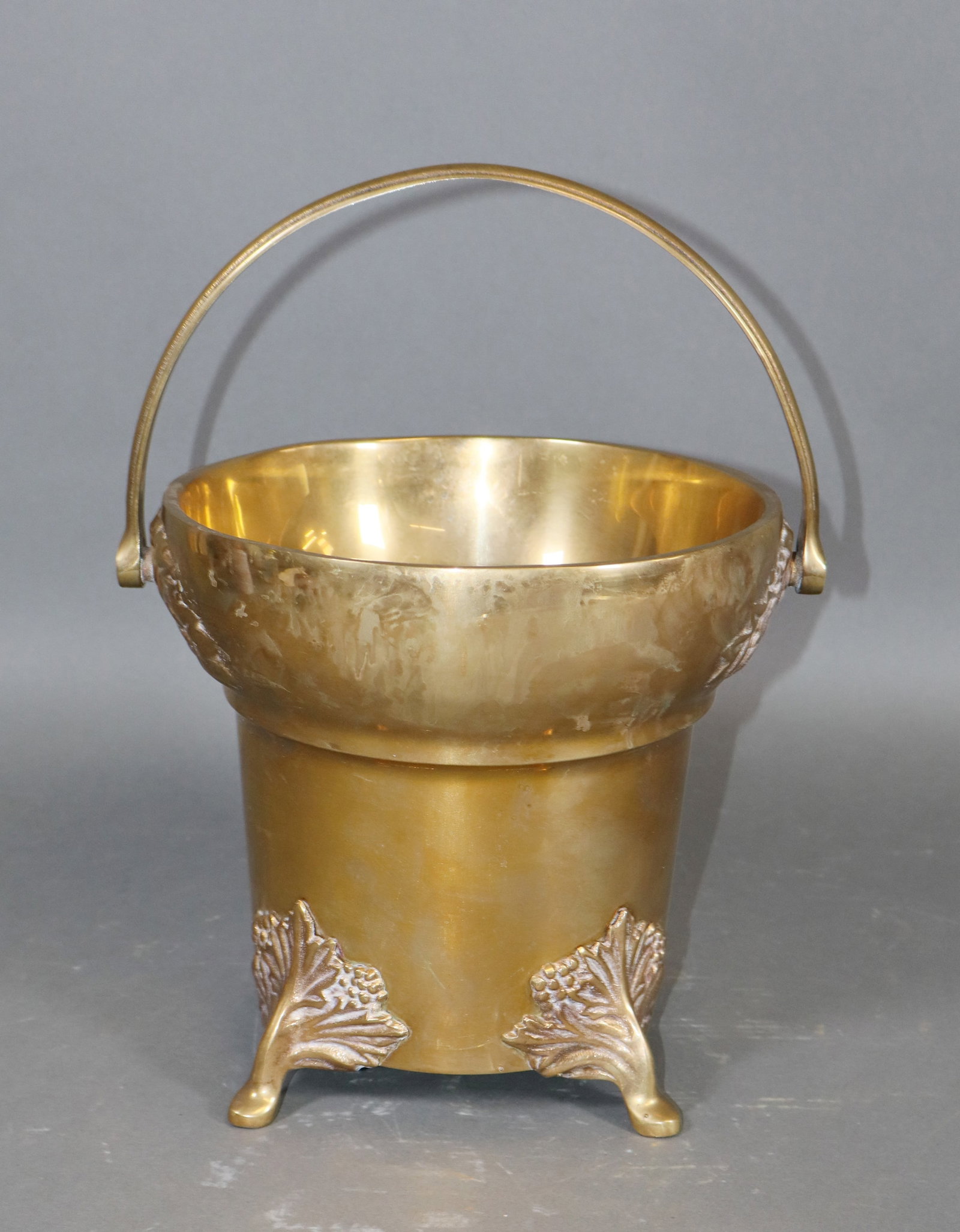 Mastercraft solid brass handled pot - 8