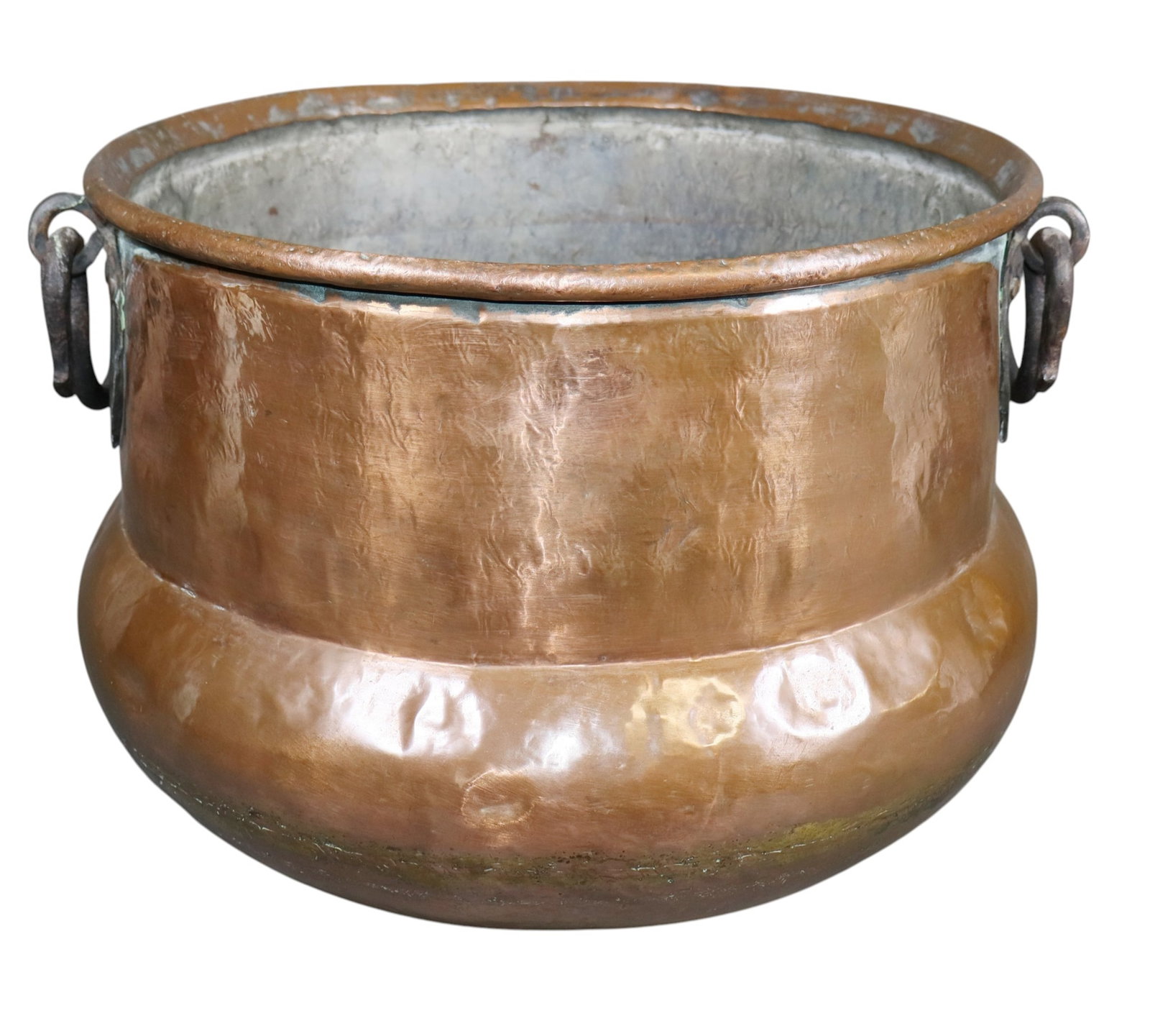 Large hammered copper pot with iron handles (1 of 8)
