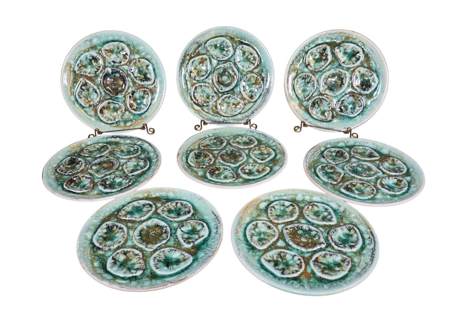 Set of 8 French Niderville mousse oyster plates: Set of 8 French Niderville mousse oyster plates. 10"dia Weight: 12lbs total