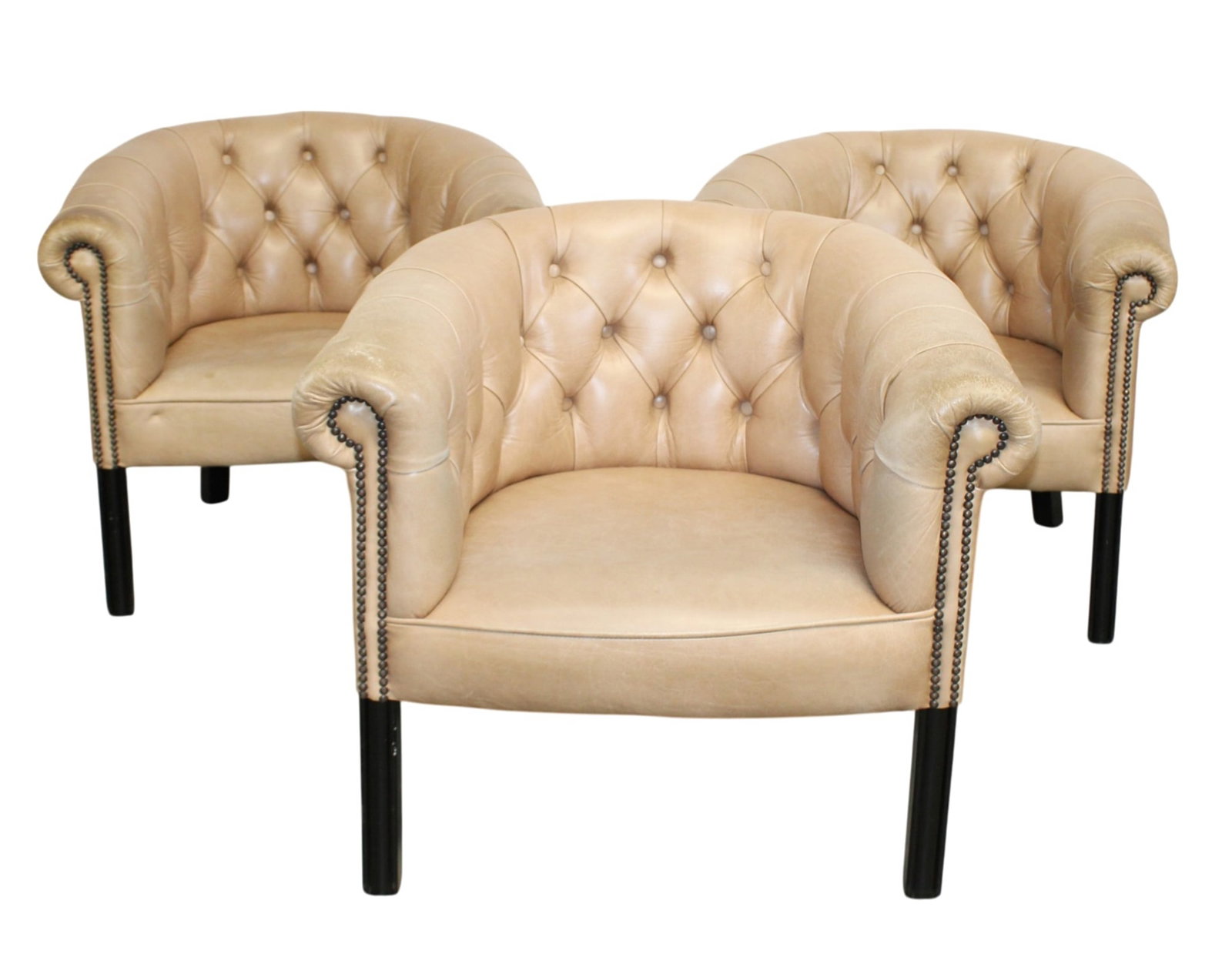 Set of 3 English Chesterfield curved back Ragley club chairs in tufted leather (1 of 14)