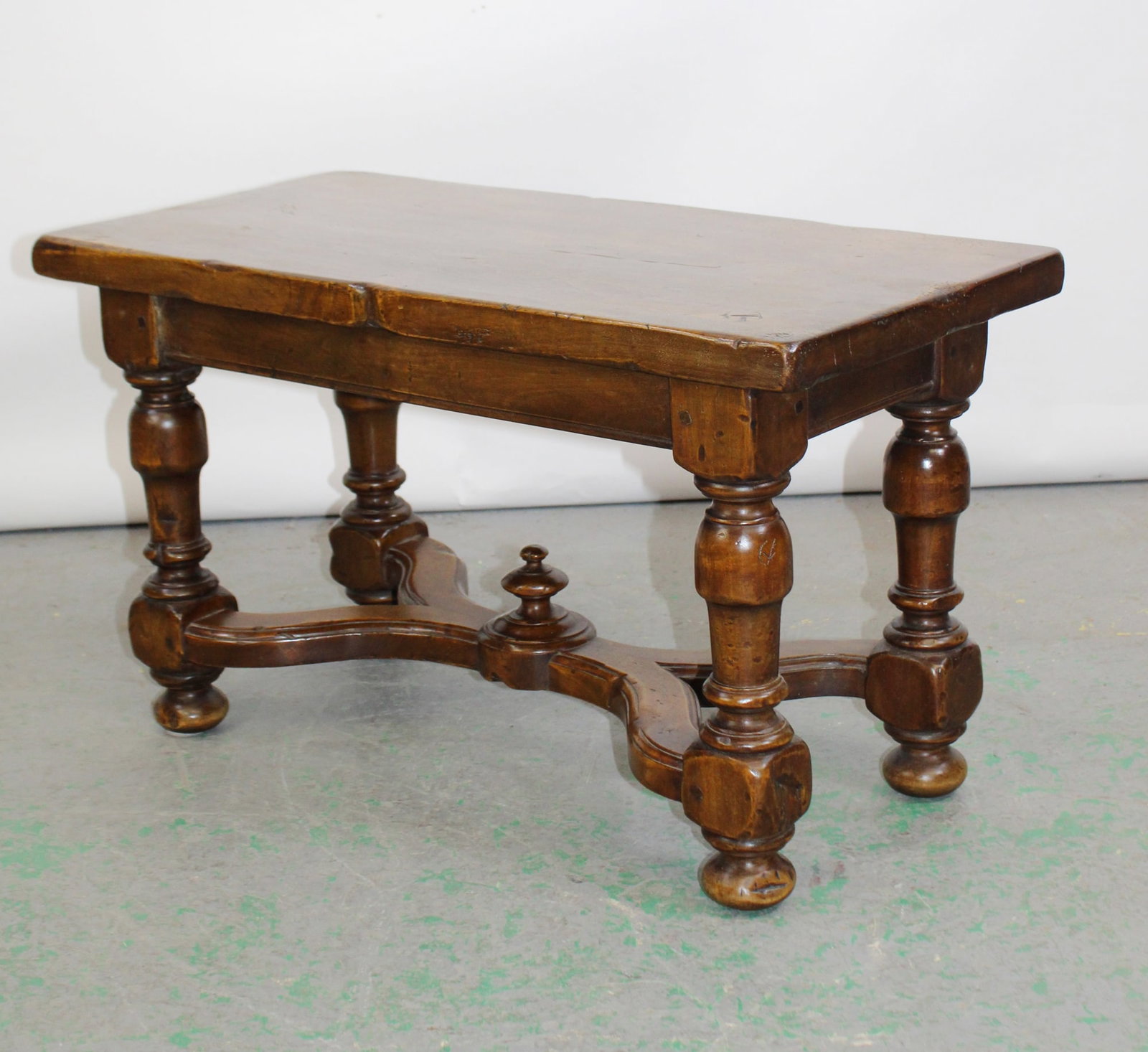 French coffee table with shaped base - 2