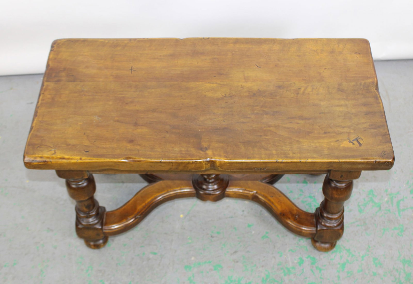 French coffee table with shaped base - 4